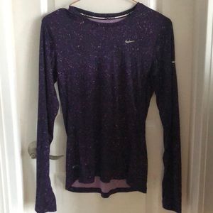 Long-sleeve, athletic Nike top